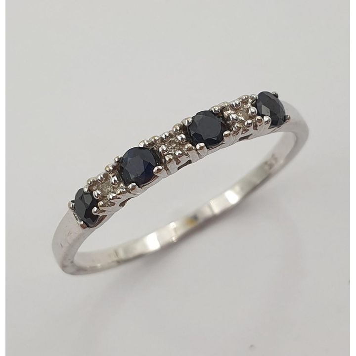 9ct W/G Sapphire & Diamond Ring
