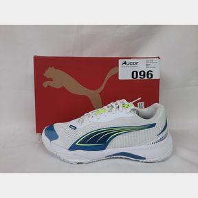 PUMA UNISEX SOLARSTRIKE III COURT SHOES - WHITE - YOUTH UK 5 -