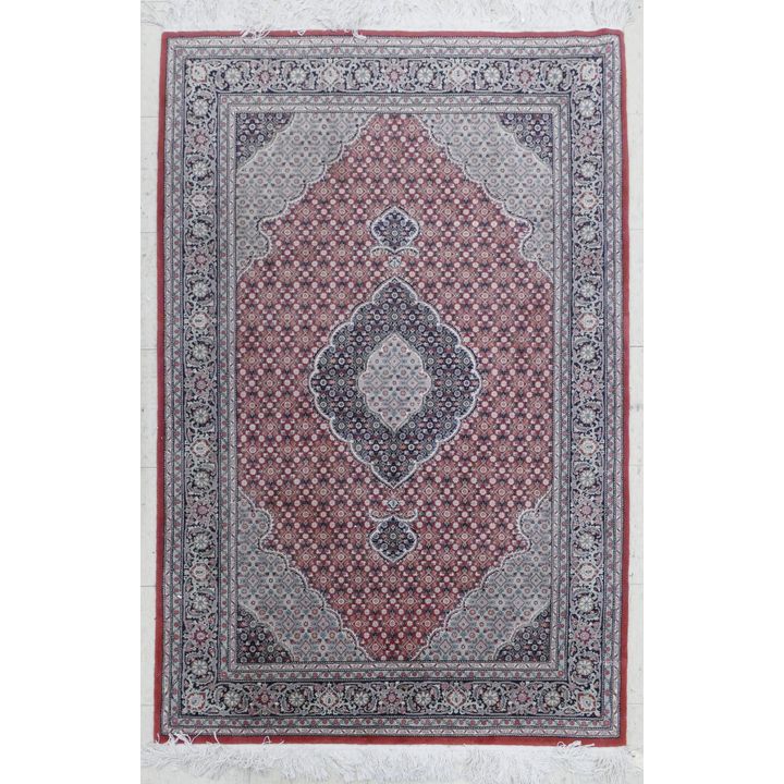Fine Persian Silk Inlaid Medallion Rug 6'x4'