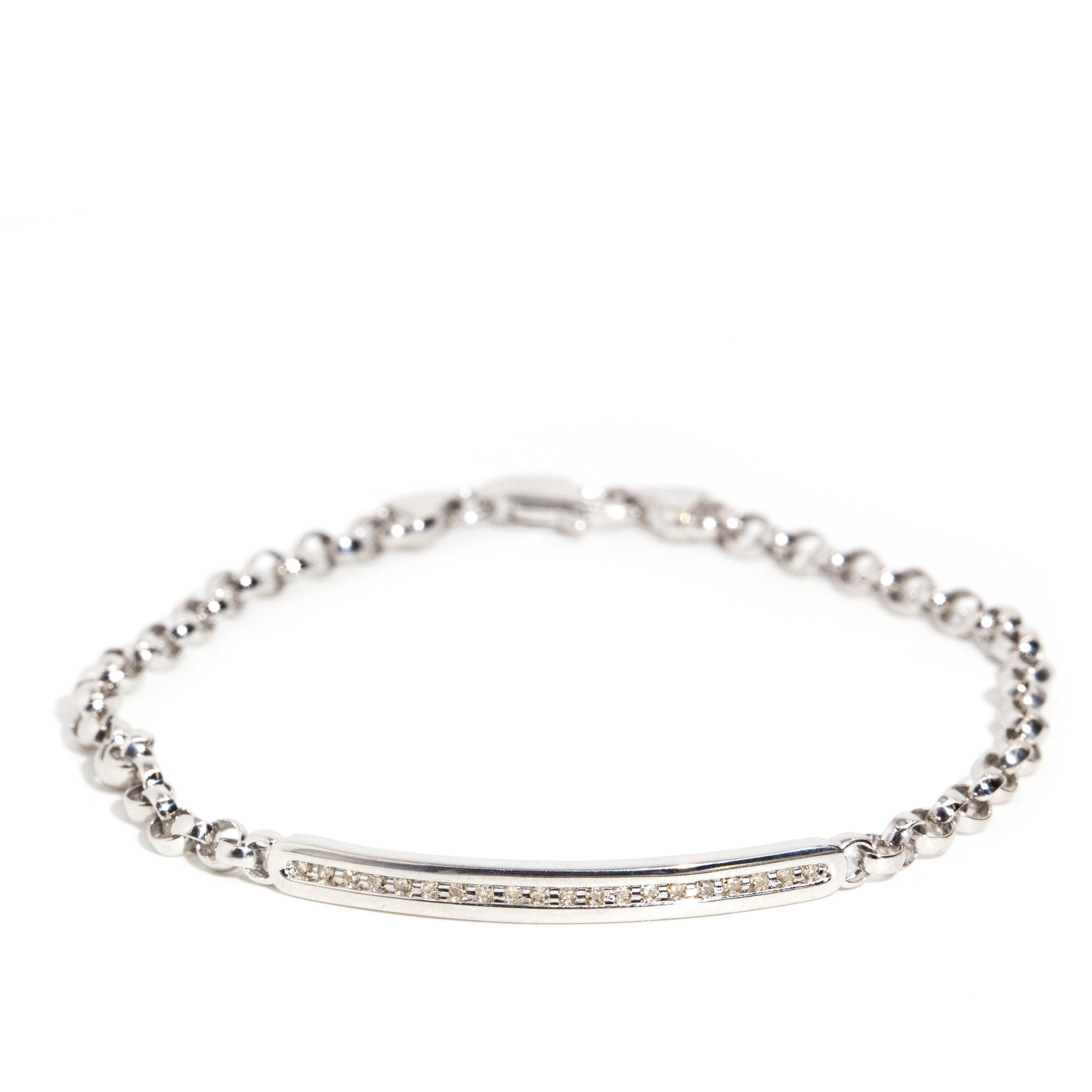 146 · Diamond 9 Carat Gold Bracelet