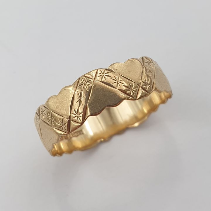 9ct Y/G Bright Cut Band