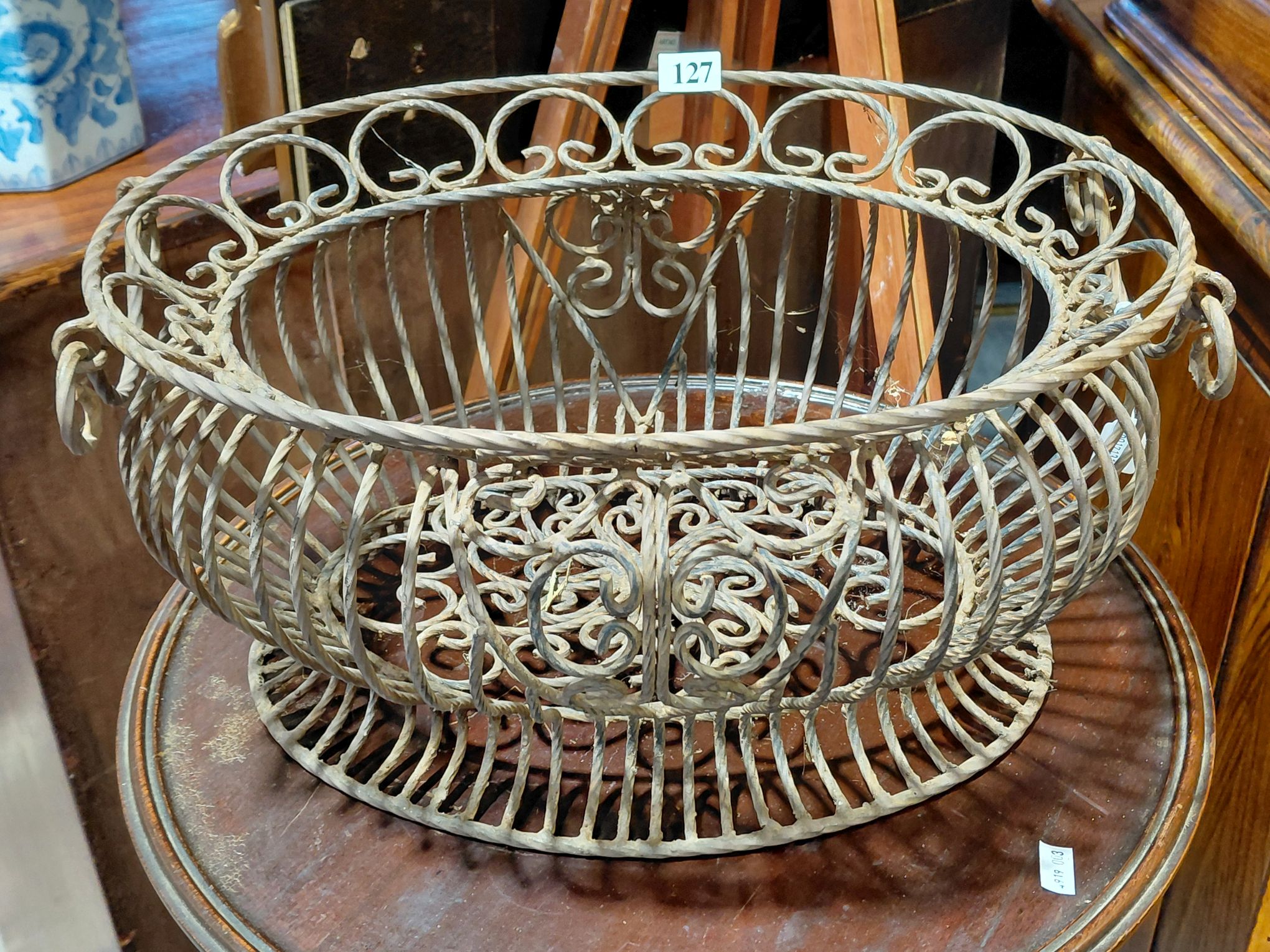 127 · WIREWORK BASKET