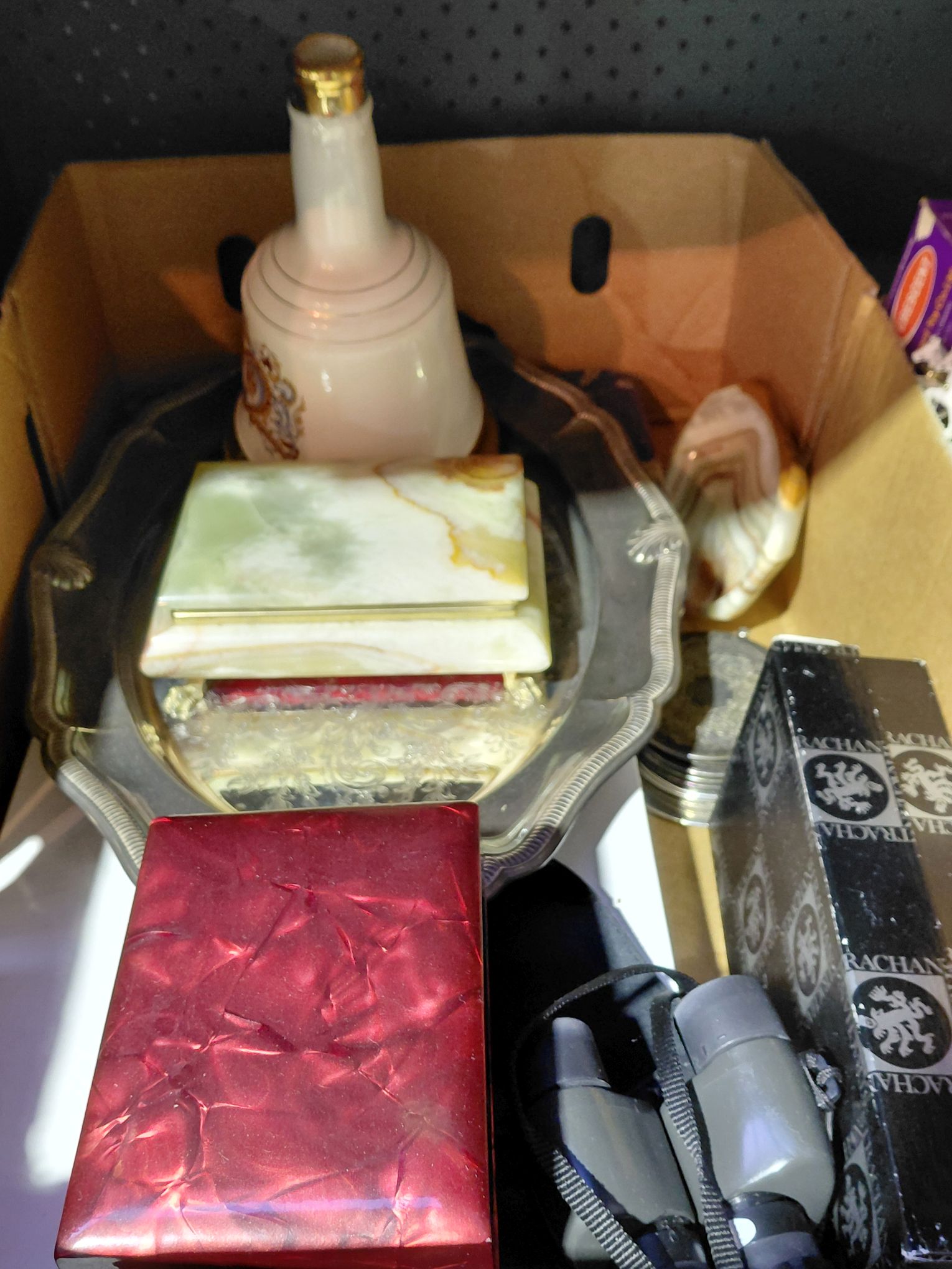 408 · BOX OF HOMEWARES