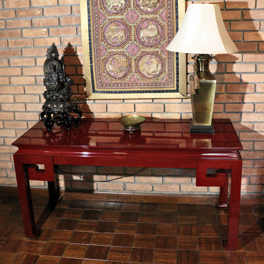 Consola Oriental