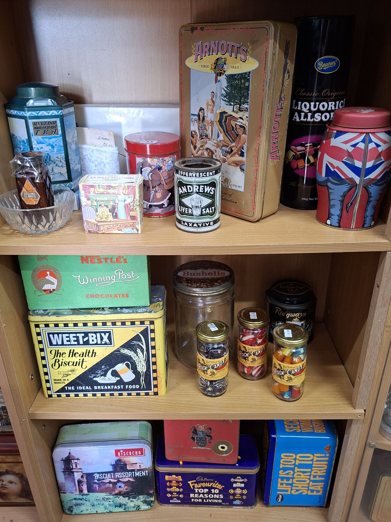 33 · ASSORTED TINS ETC