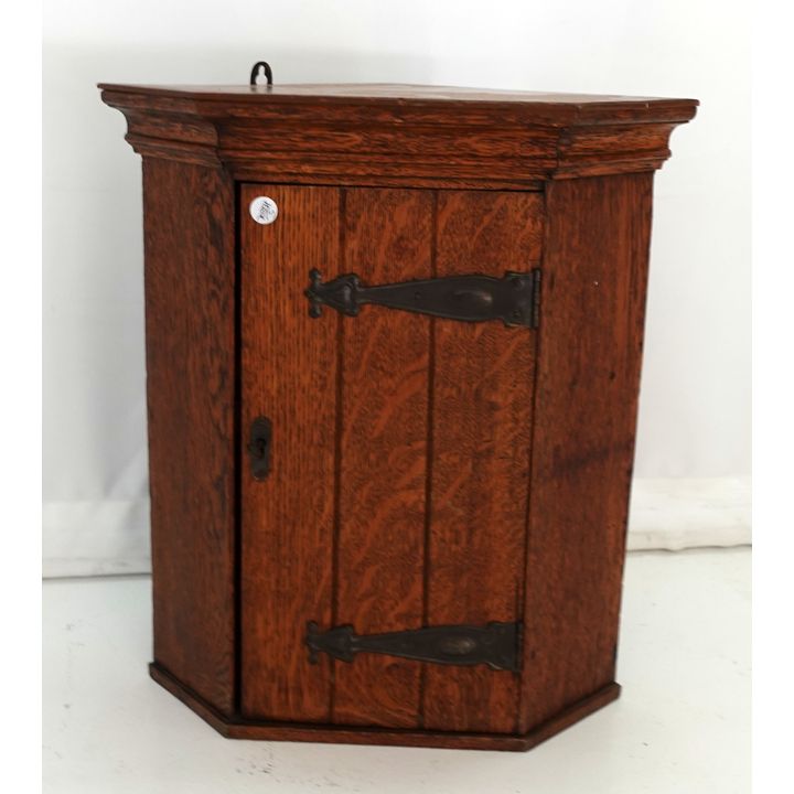 SMALL OAK WALL HANGING CORNER CABINET