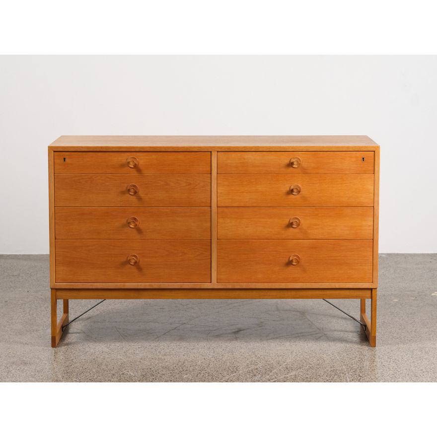 Borge Mogesen (Denmark, 1914 - 1972) for Karl Anderssen and Soner - Eight drawer chest
