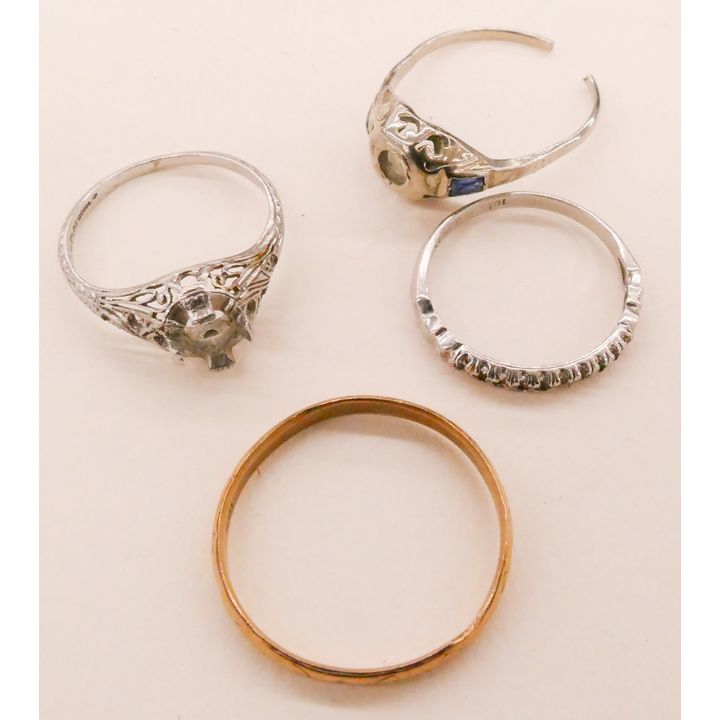Box 14K & Platinum Ring Settings- 8.8g TW