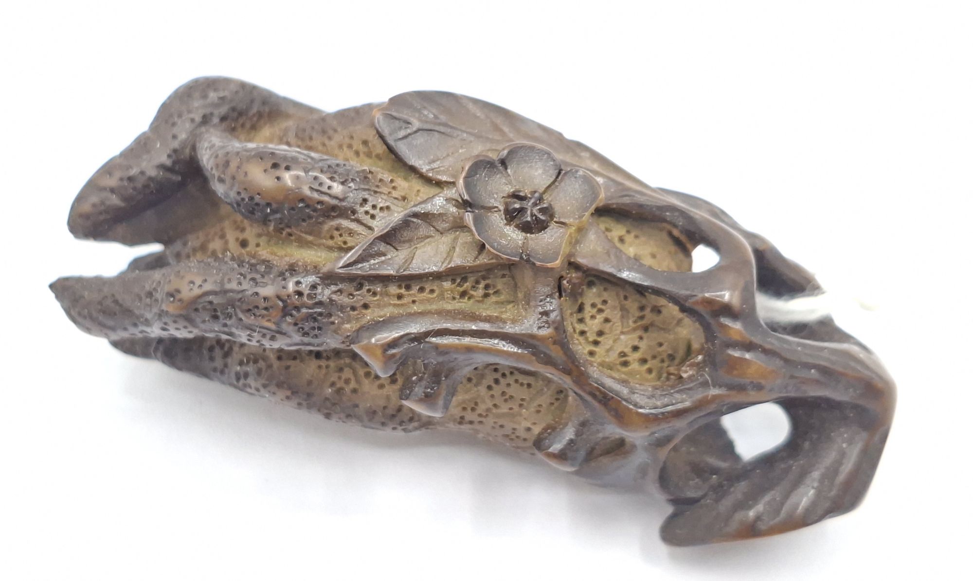 99 · JAPANESE CARVED BOXWOOD NETSUKE