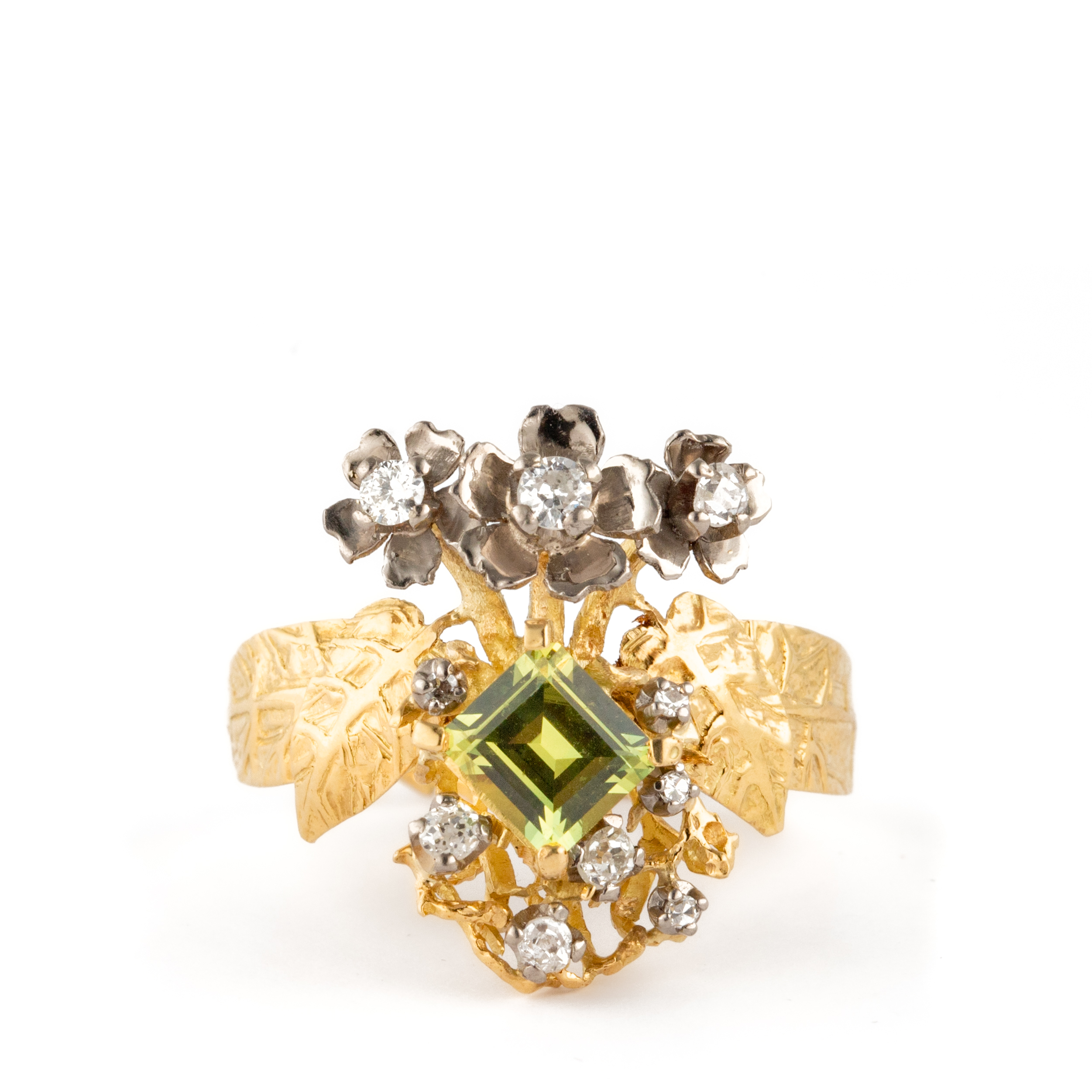 107 · Vintage Diamond & Sapphire Cluster Ring 18ct Gold