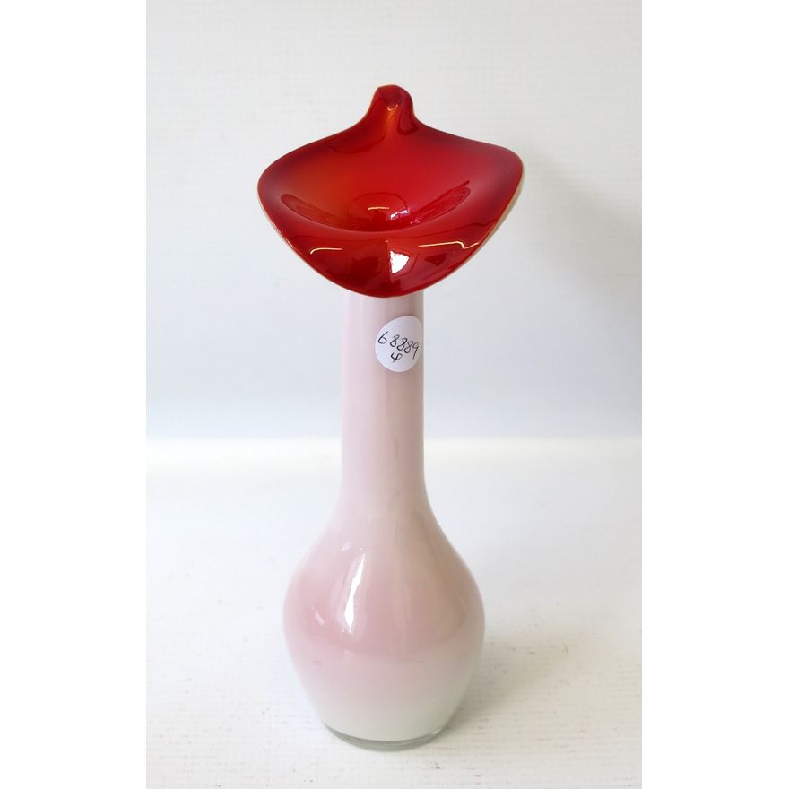 CONTINENTAL GLASS VASE