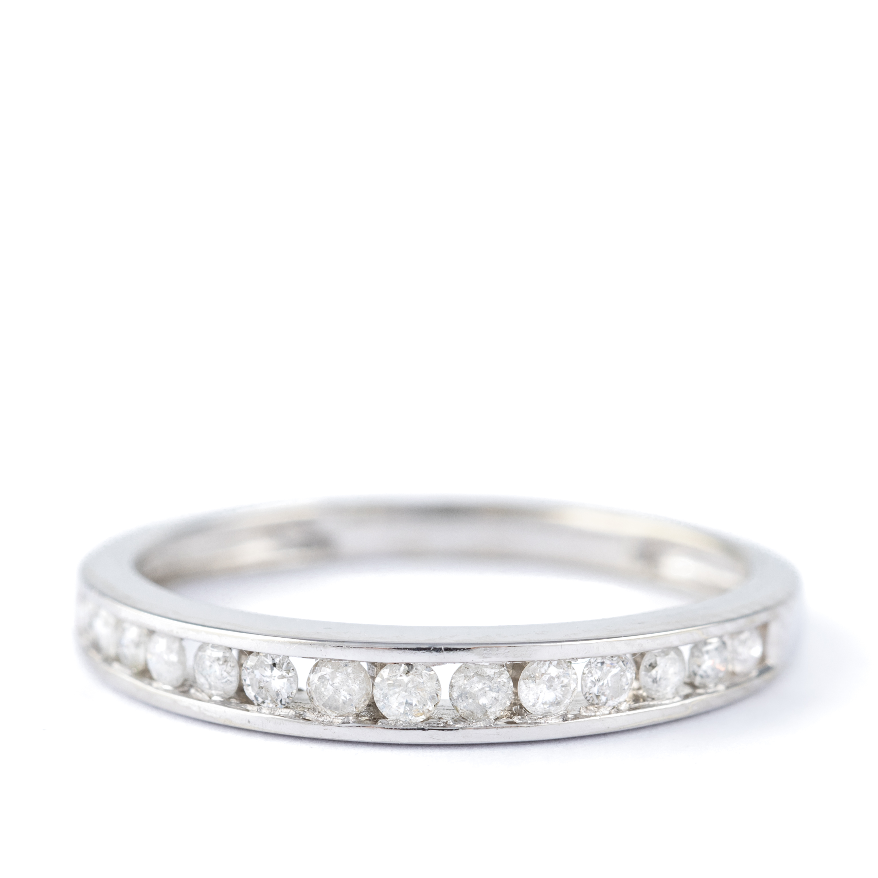 215 · Diamond Band 10ct