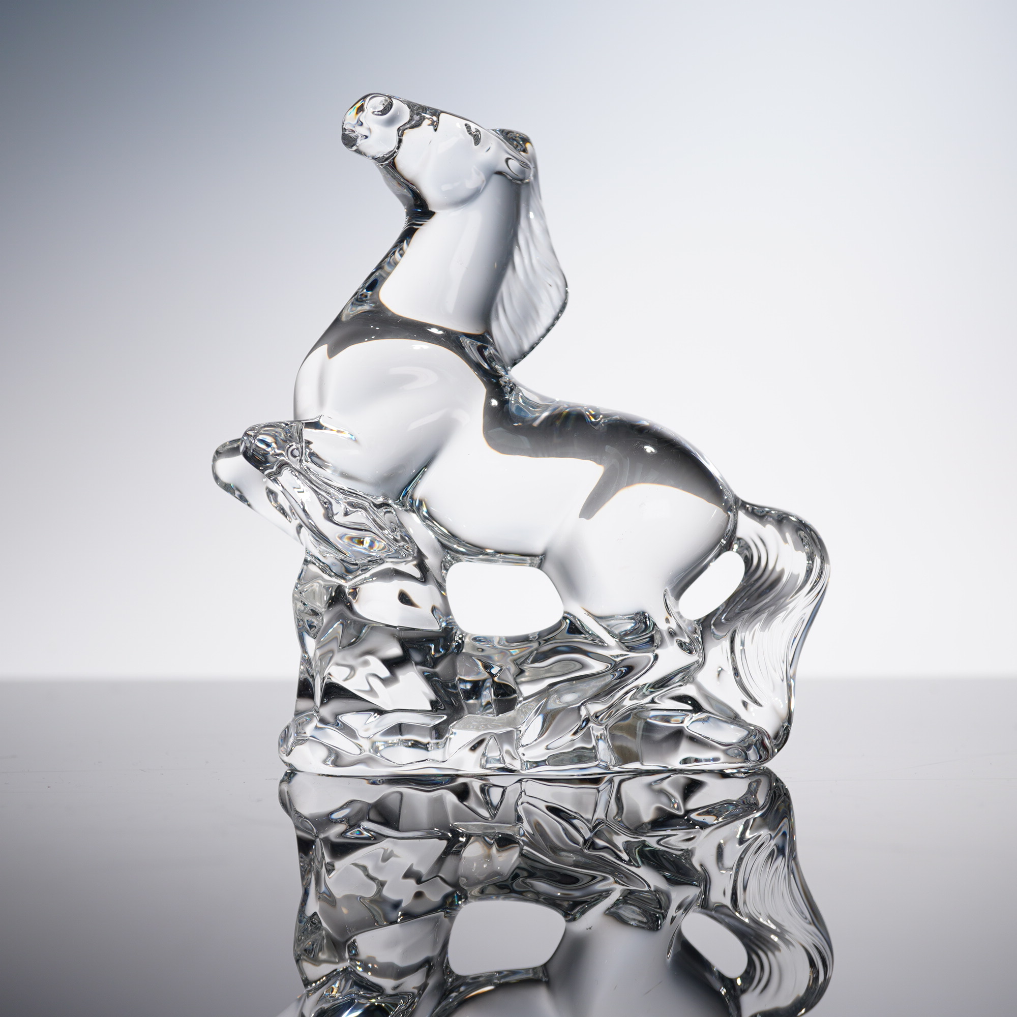 Baccarat サンタクロース クリスタルフィギュア Baccarat Clear Crystal Figurine, Horse | Lion and Unicorn