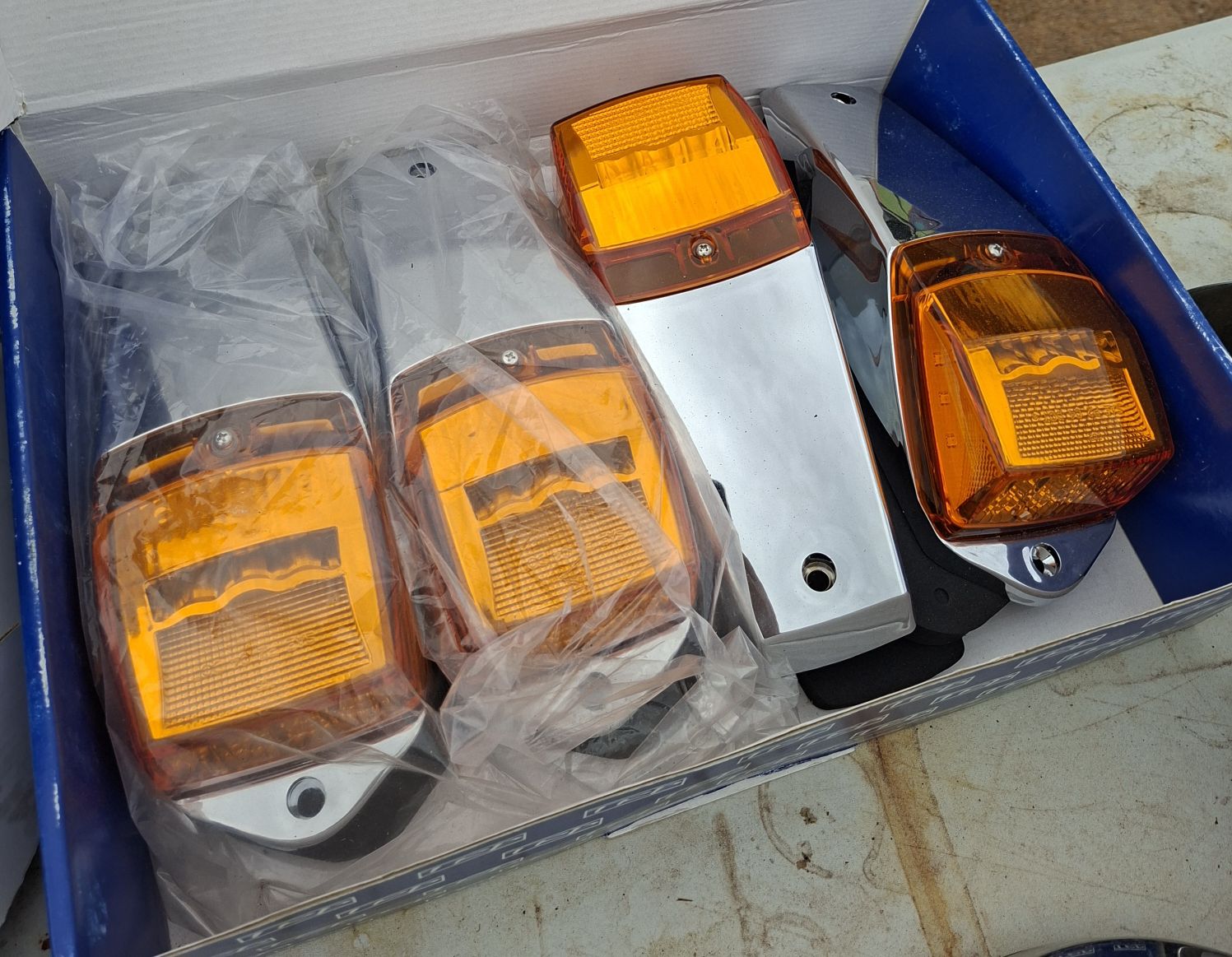 SET OF FOUR TRUCK BLINKERS