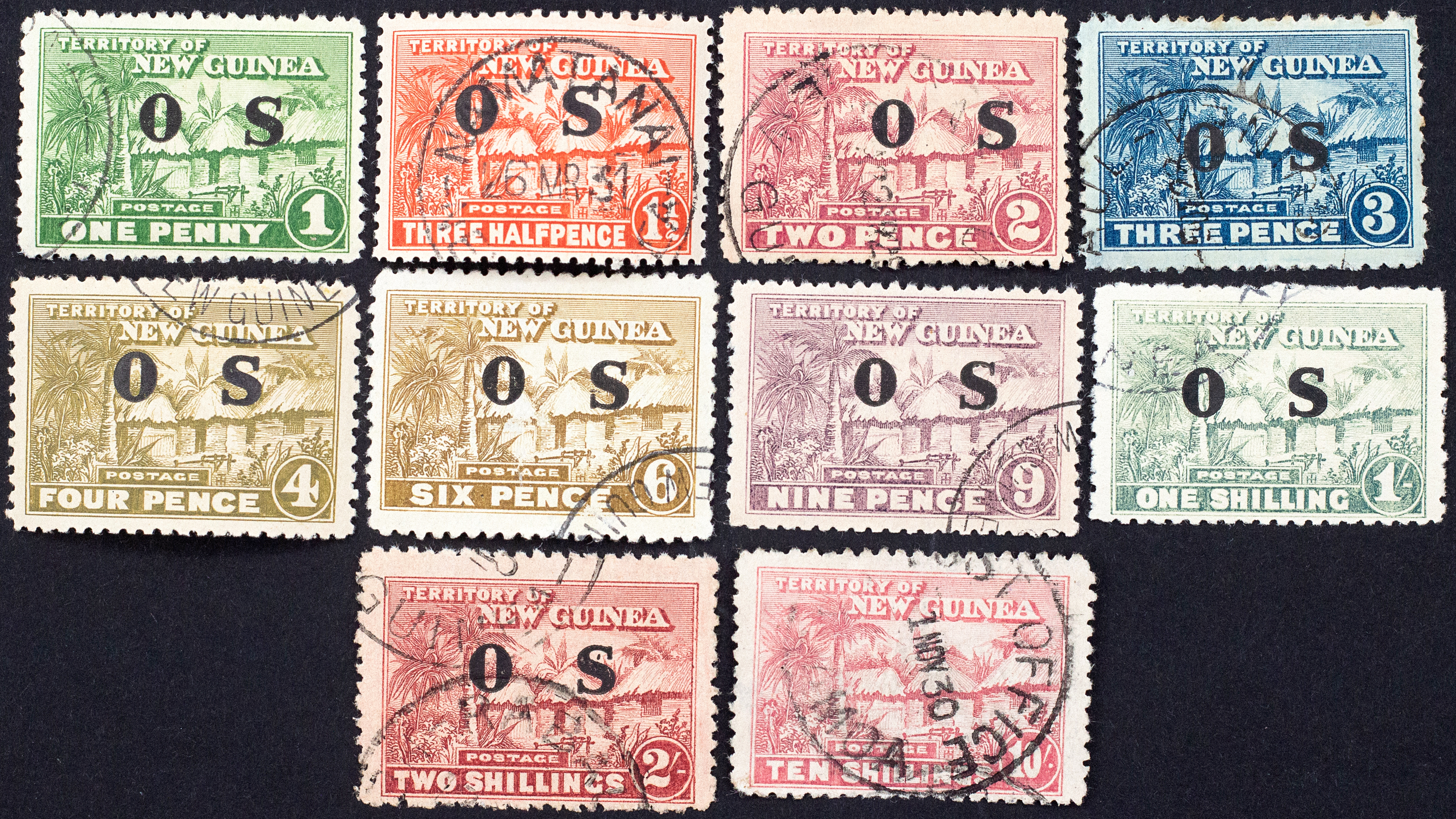 New Guinea, Huts, Officials, 1925, Fine
