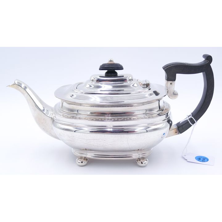 Goldsmiths & Silversmiths English Sterling Teapot 11.5''