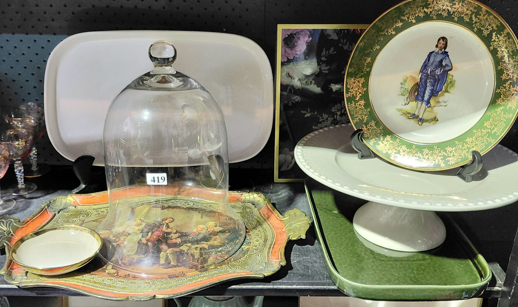 419 · MODERN TRAYS AND CERAMICS