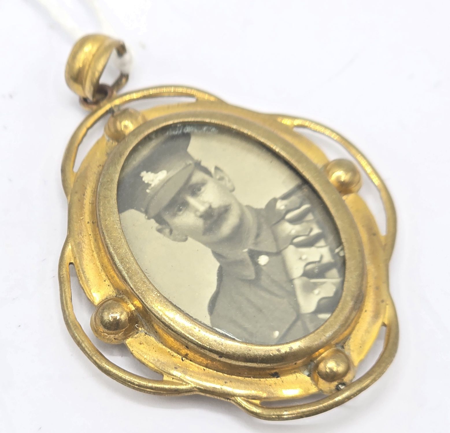 99 · GOLD PLATED VICTORIAN LOCKET