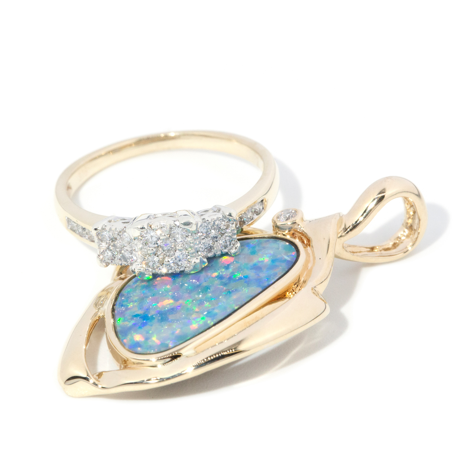 119 · Opal & Diamond Pendant 14ct Gold, Trilogy Diamond Ring 9ct Gold