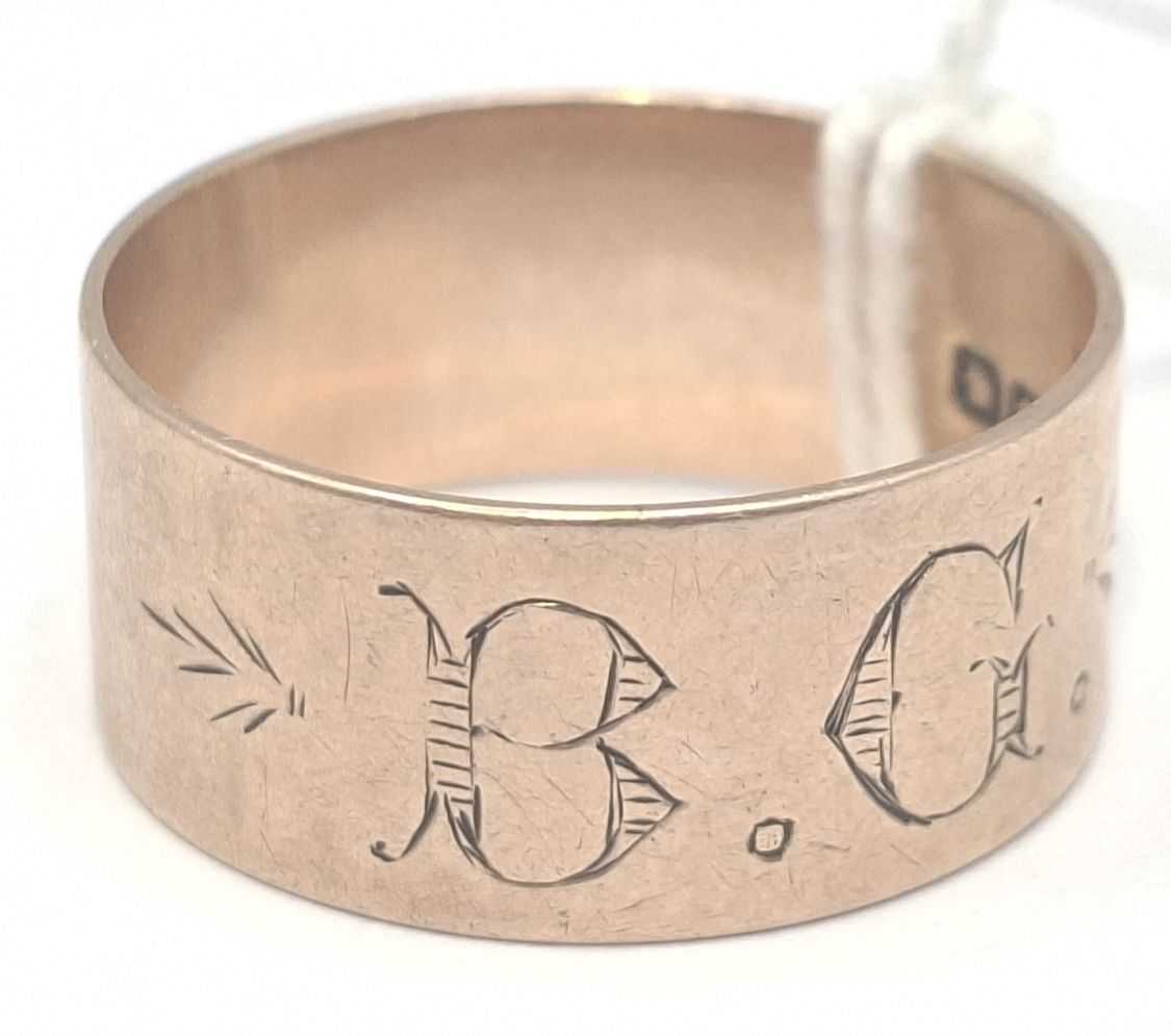 AUSTRALIAN 9CT DRESS RING