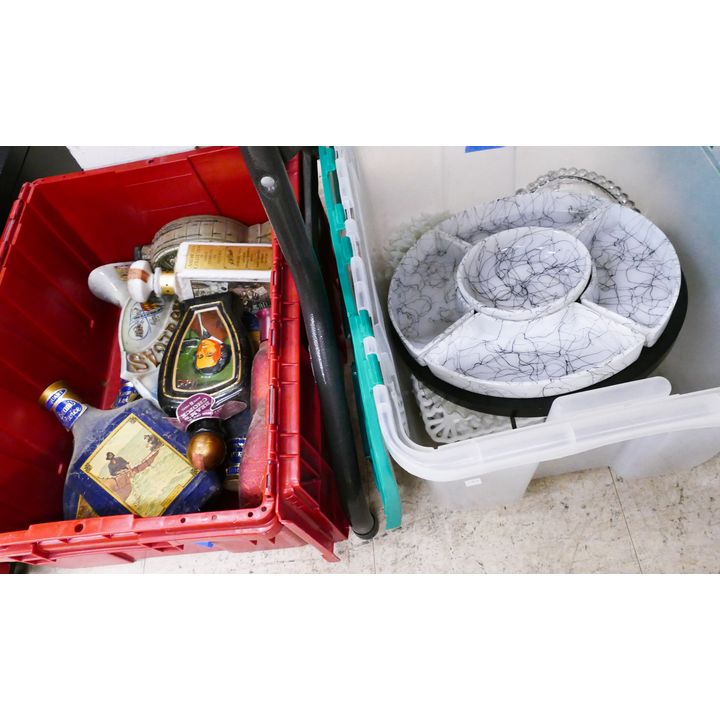 4 Totes Vintage Glass and Bottles Etc