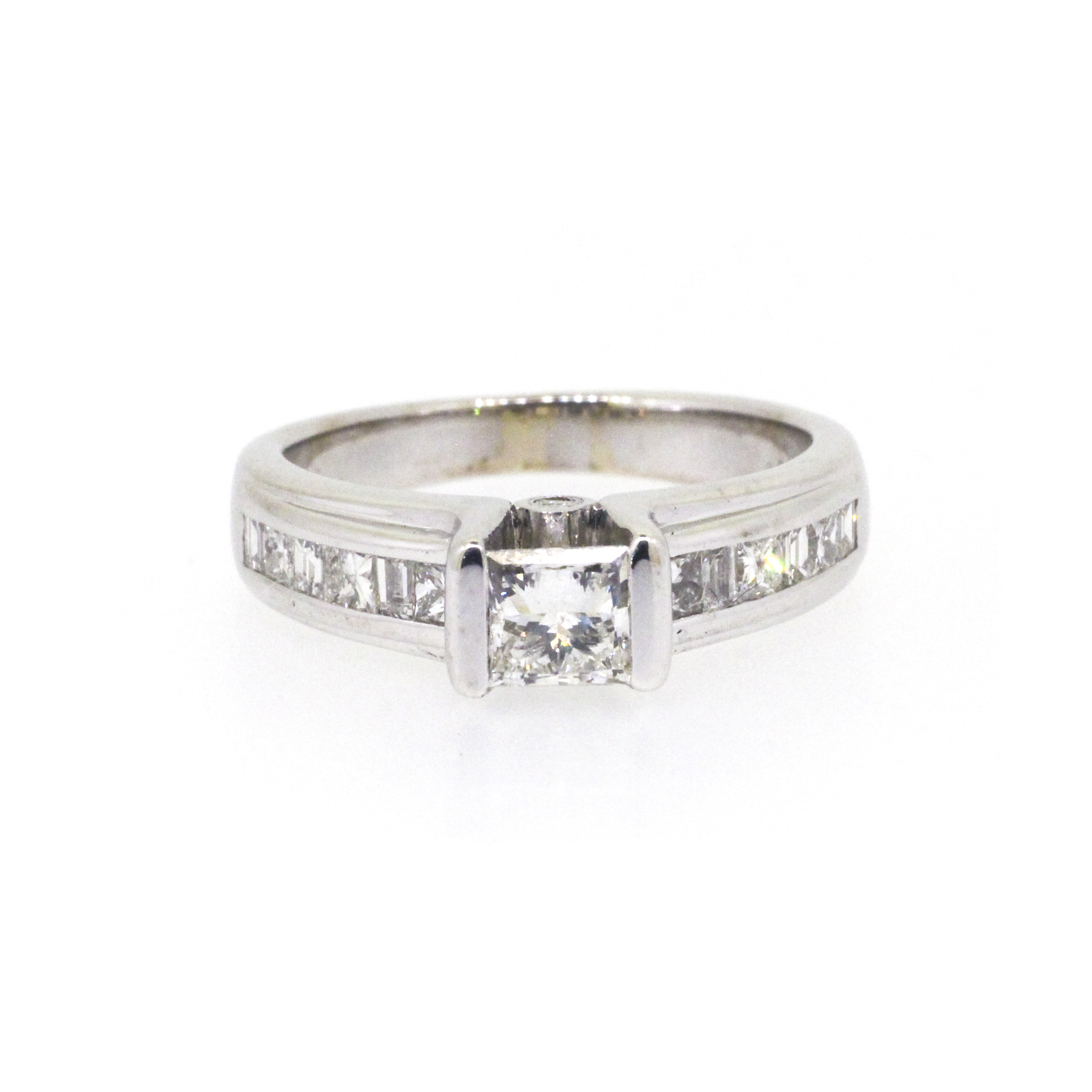 448. · 0.80ct Diamond Ring 5.1g