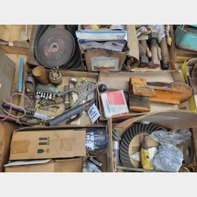 2 bxs Punch set, saw blades and other tool items