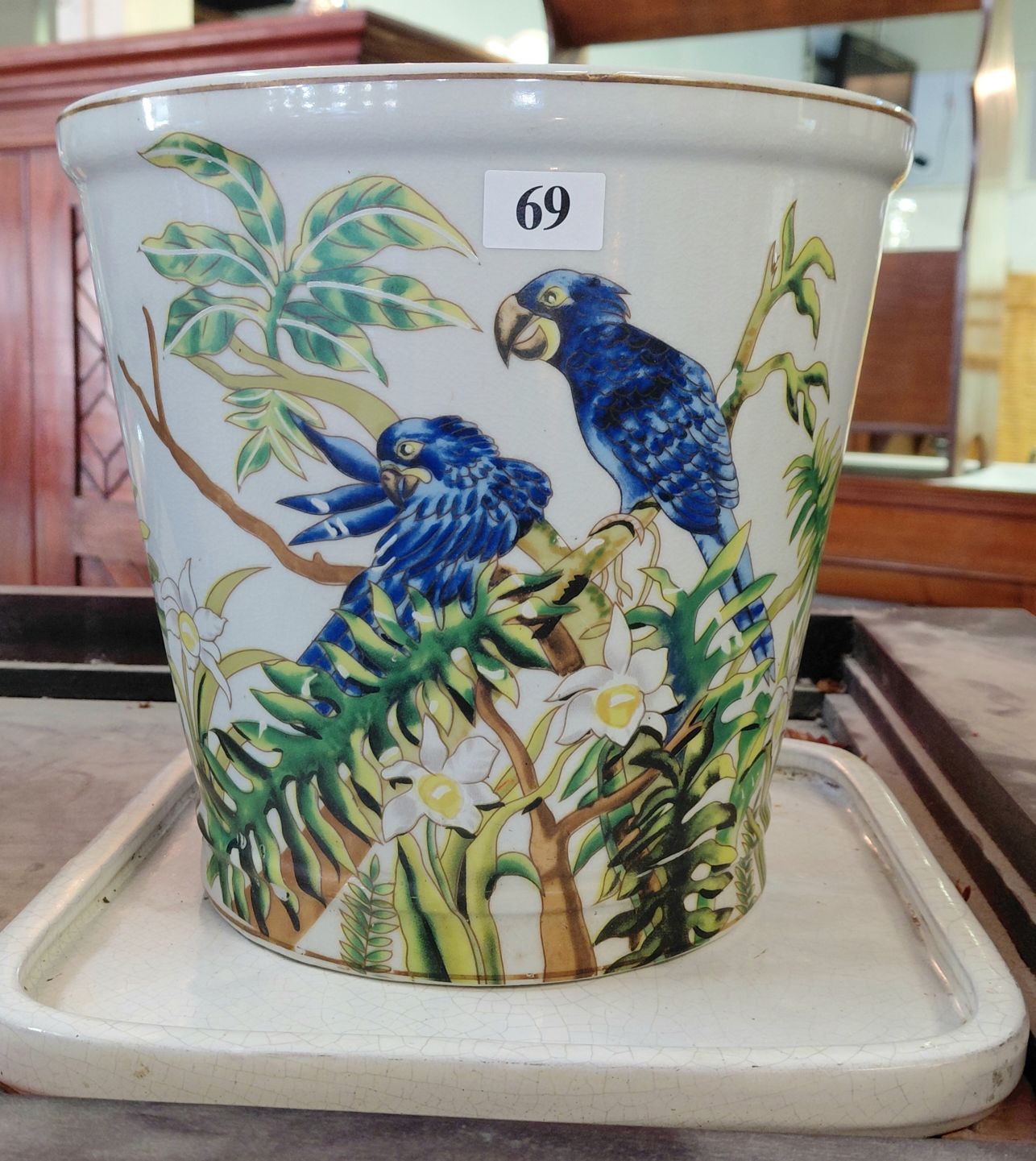 69 · CERAMIC POT
