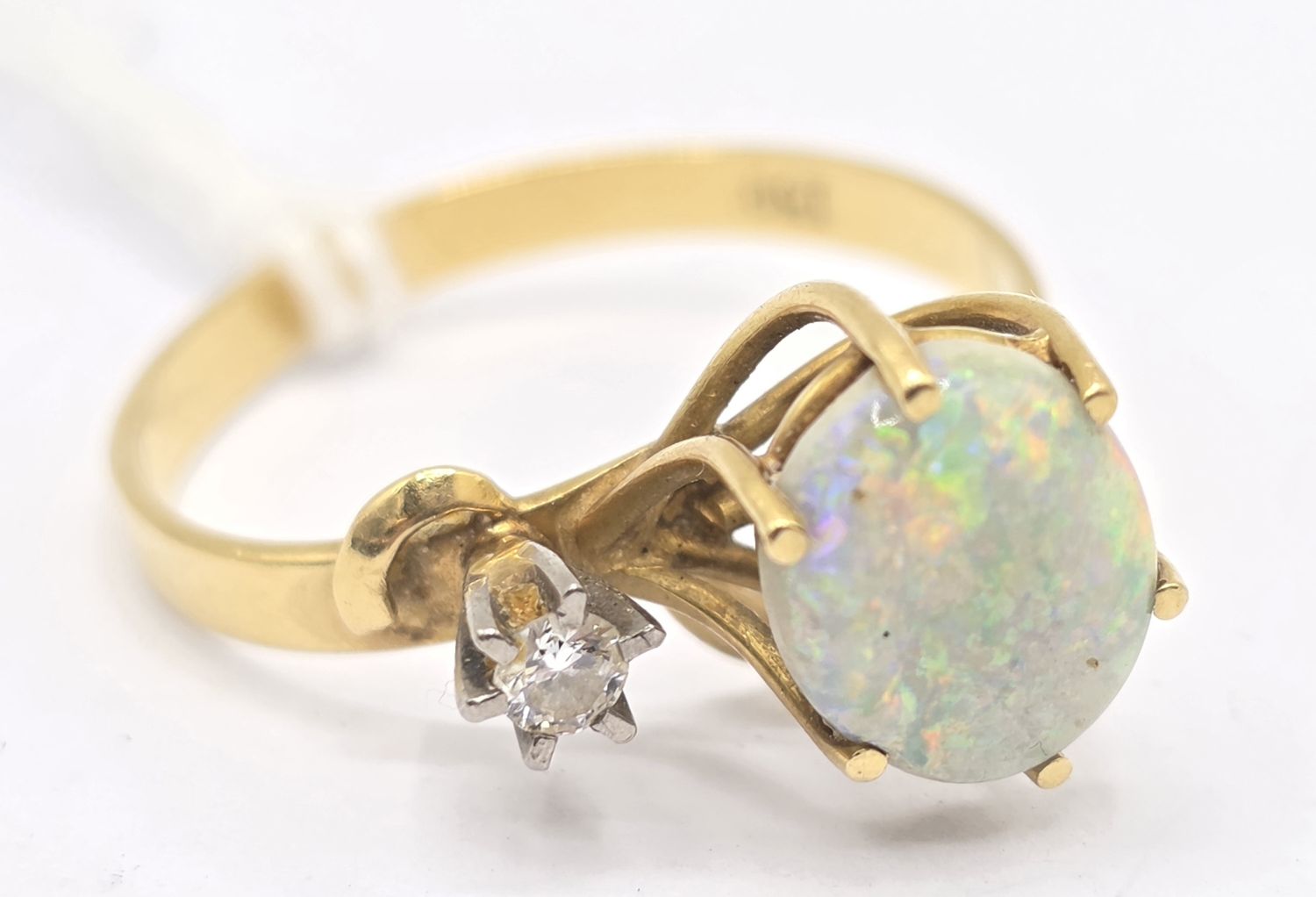 114 · 18CT OPAL AND DIAMOND DRESS RING