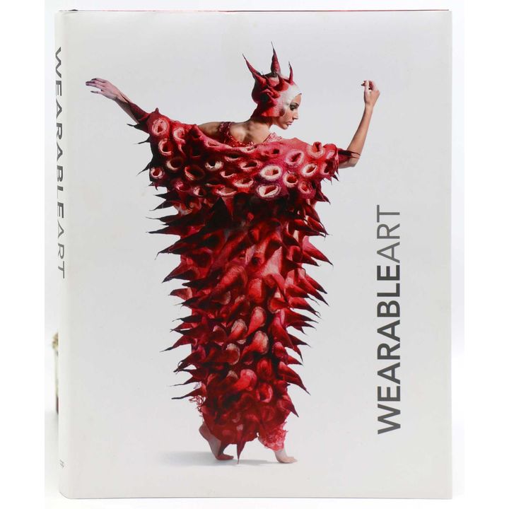 WOW - Wearable Art. Garments