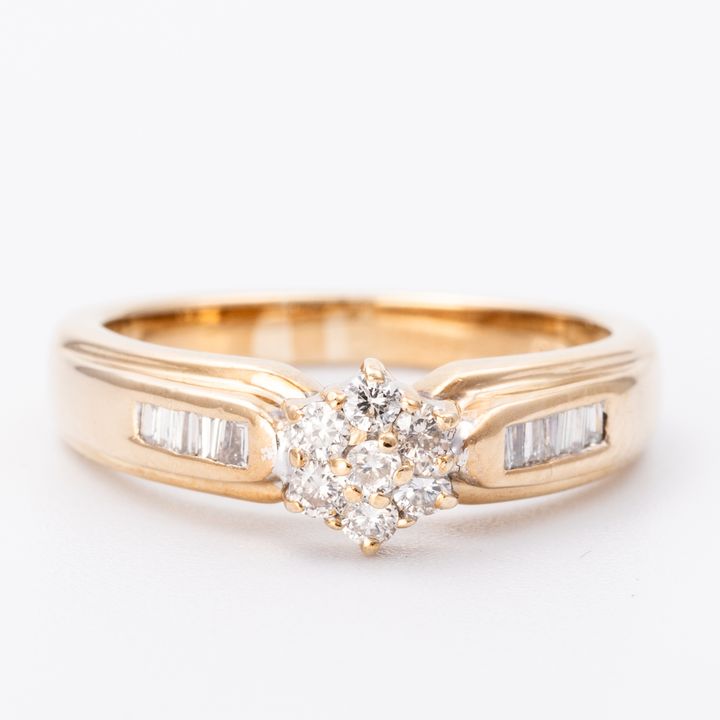 Baguette & Round Diamond Ring 9ct