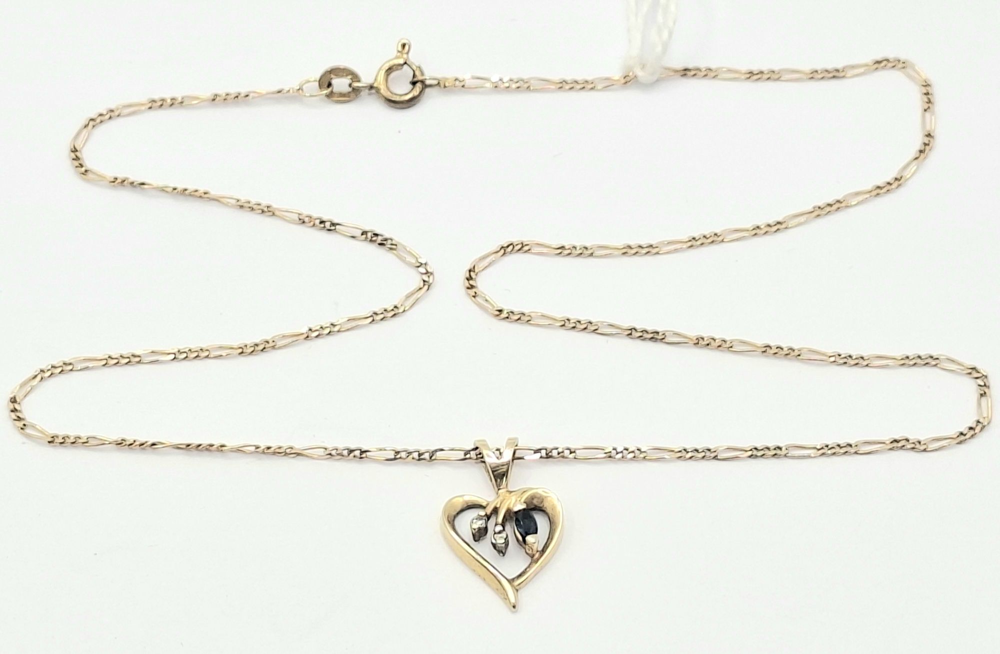 1124 · 10CT HEART PENDANT ON GOLD FINE NECKLACE
