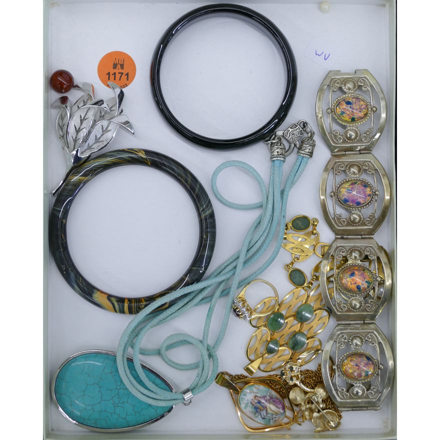 Box Vintage Costume Jewelry