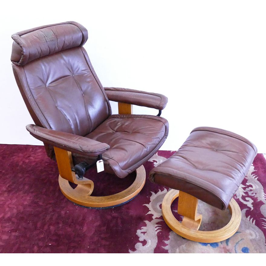 Ekornes Style Brown Leather Armchair & Ottoman- 38x30'' (NM)