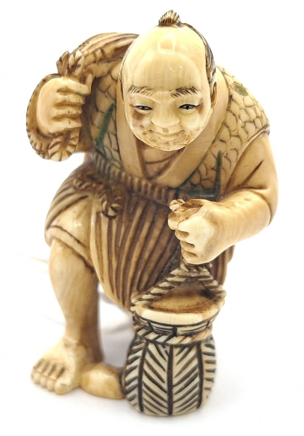 115 · JAPANESE CARVED IVORY NETSUKE