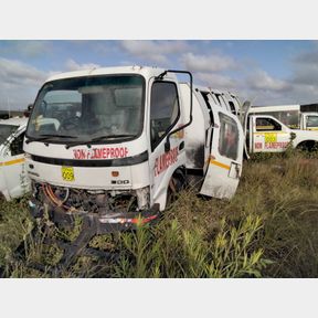 2009 TOYOTA HINO 300 611 SWB F/C C/C PERSONNEL CARRIER (NO REG PAPERS, TO BE SOLD AS SCRAP)