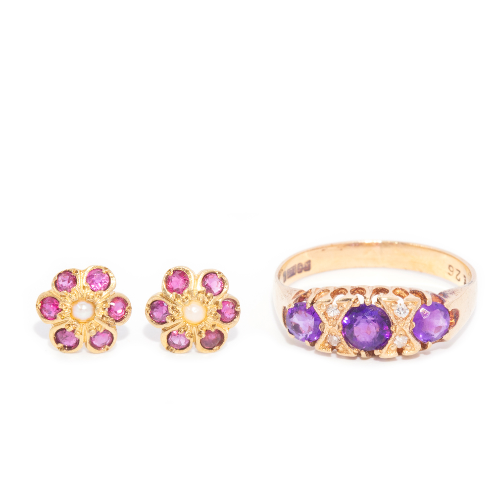 70 · 9ct Gold Amethyst Ring & Ruby Studs