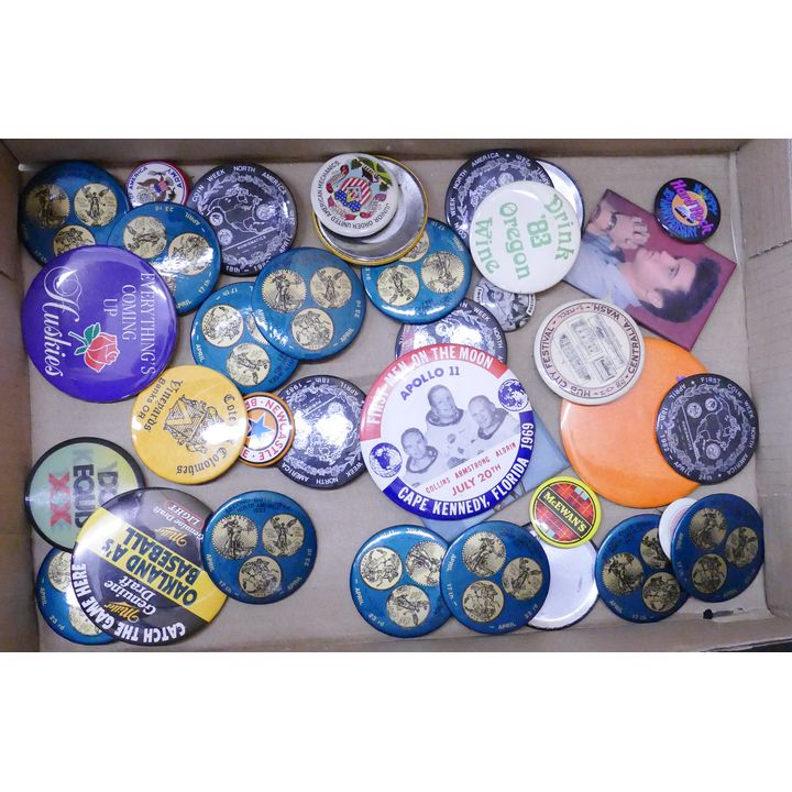 Box MISC Vintage Pinback Butons