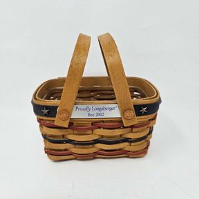 Longaberger Proudly Longaberger 2002 Bee Basket - Signed by Longaberger Family