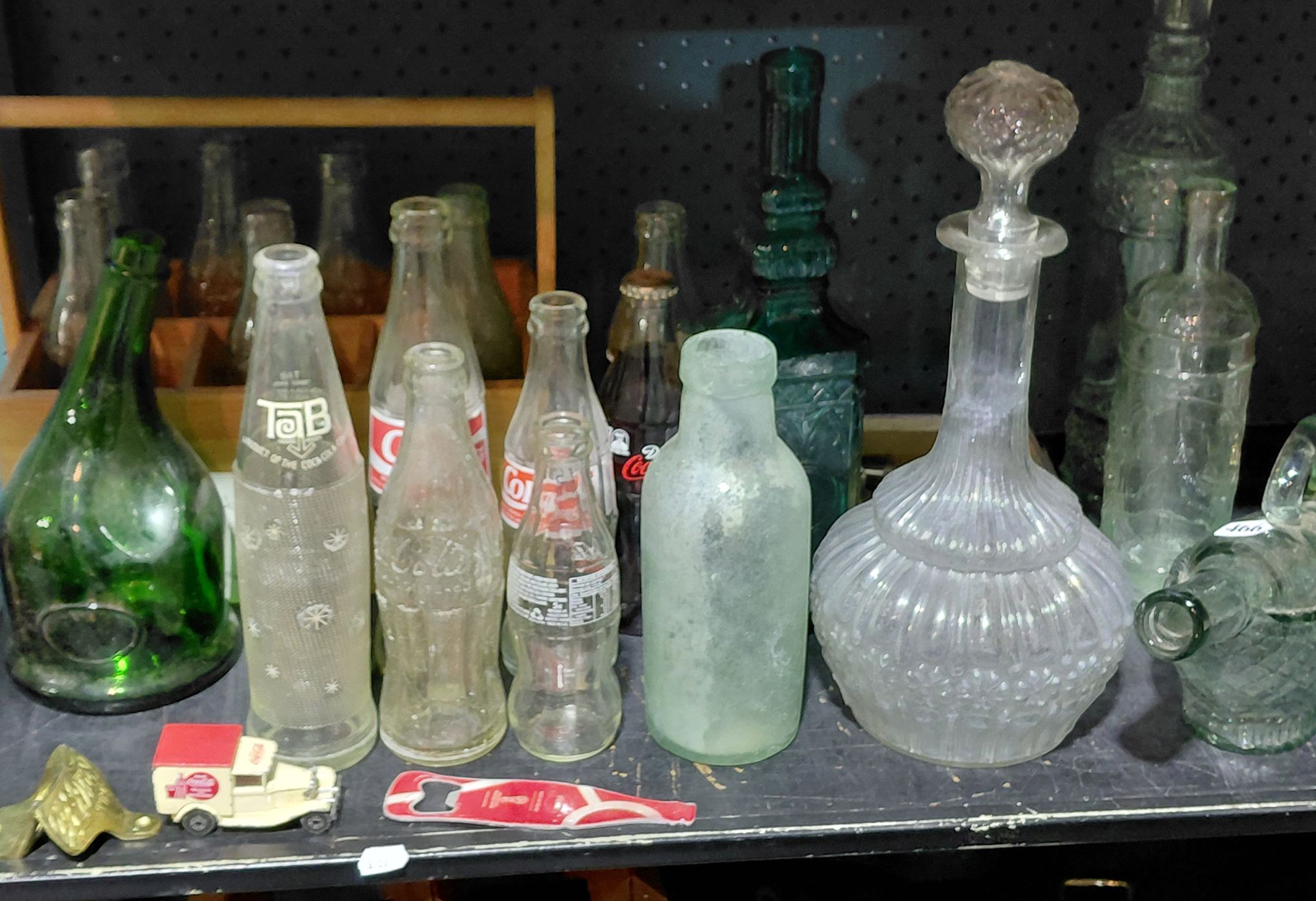 466 · VINTAGE COCA-COLA AND COLLECTABLES