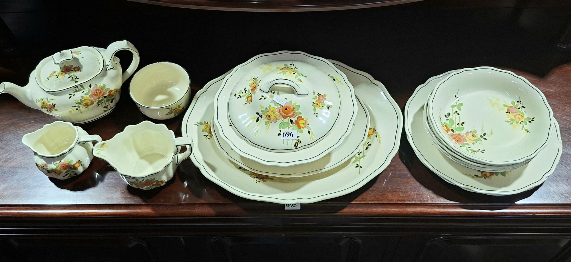 ROYAL DOULTON
