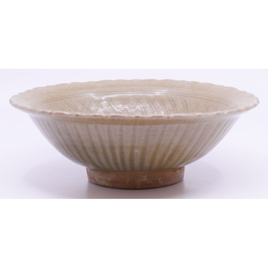 Thai Sawankhalok 16th Century Celadon Foliate Rim Bow- 10x3''