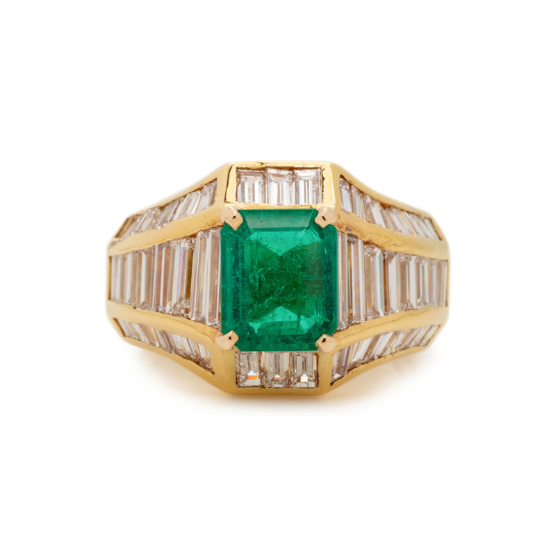 EMERALD AND DIAMOND RING