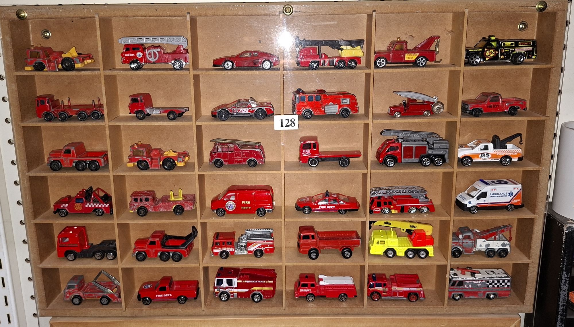128 · DIE CAST VEHICLES