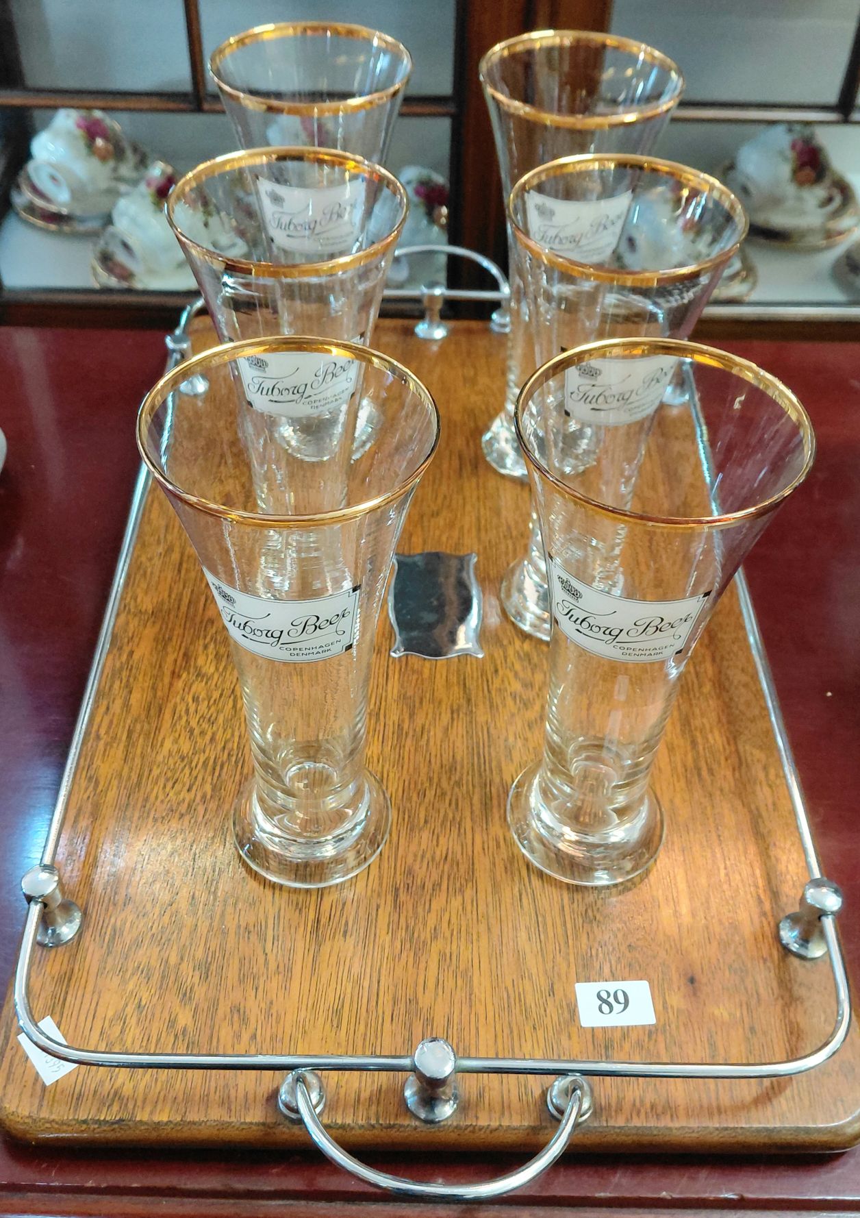 89 · TRAY AND GLASSES