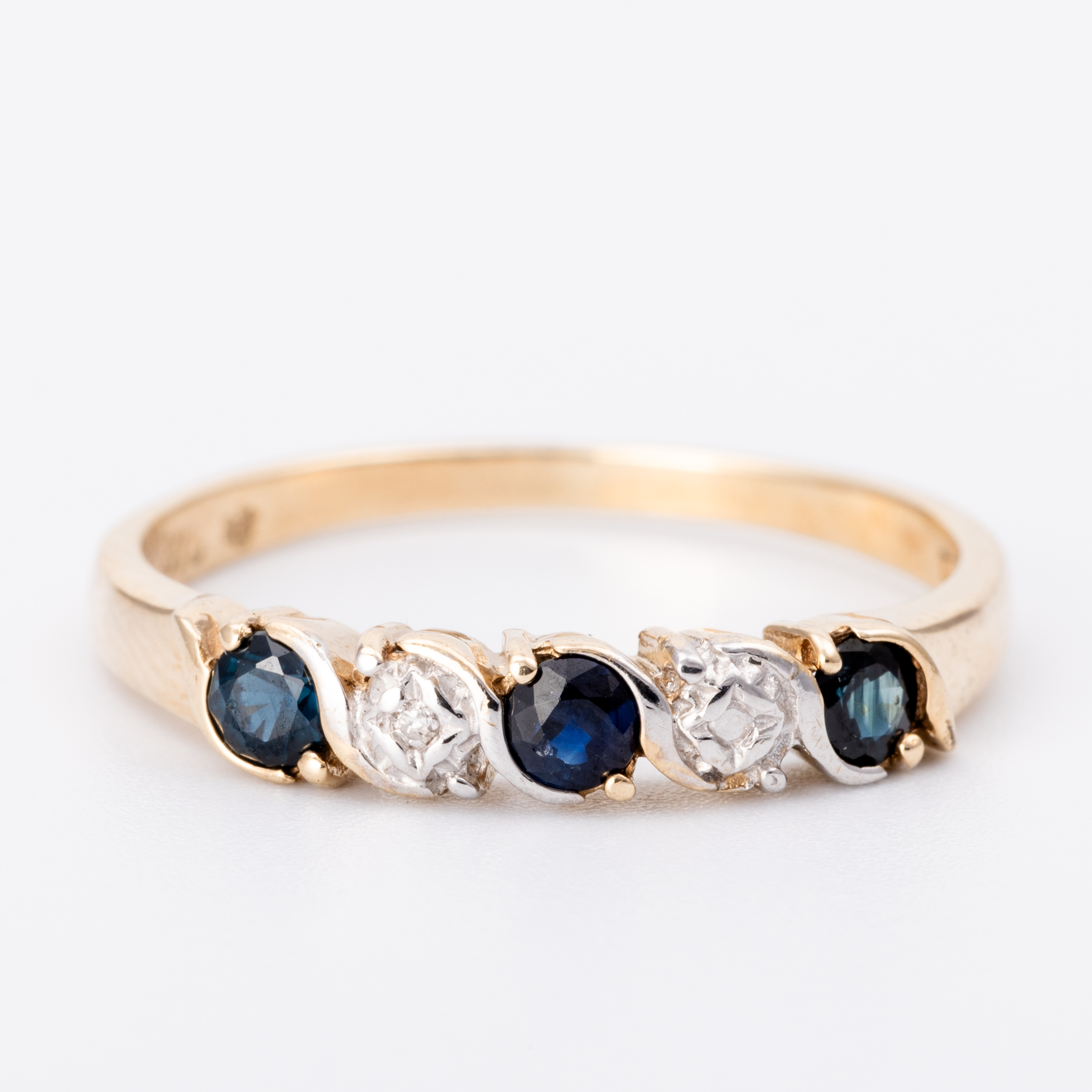 75 · Sapphire & Diamond Ring 9ct Gold