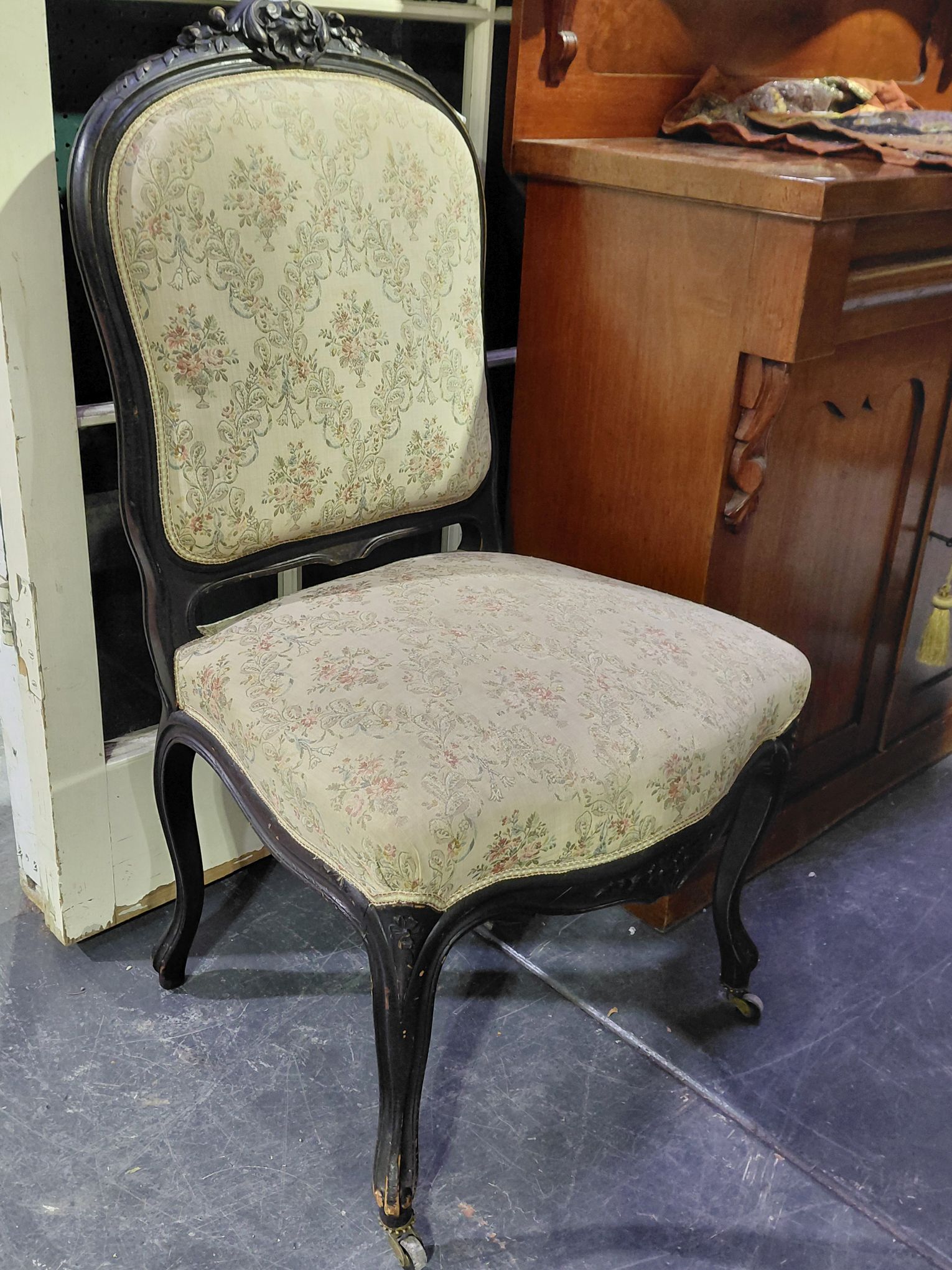 378 · FRENCH LOUIS XV STYLE CHAIR