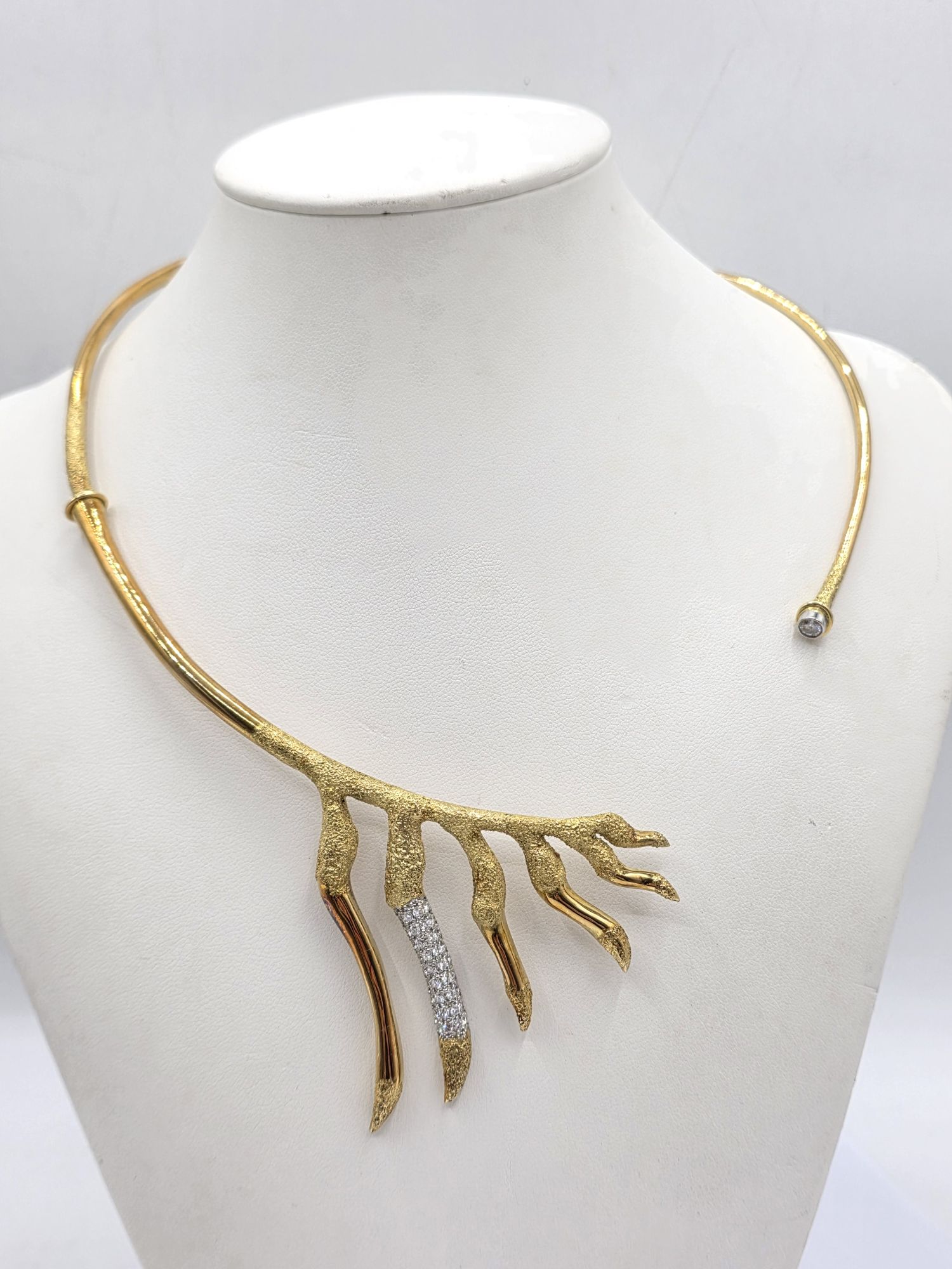 18ct Gold And Diamond Collar Necklace