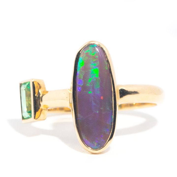 1.80 Carat Lightning Ridge Opal 18 Carat Gold Ring
