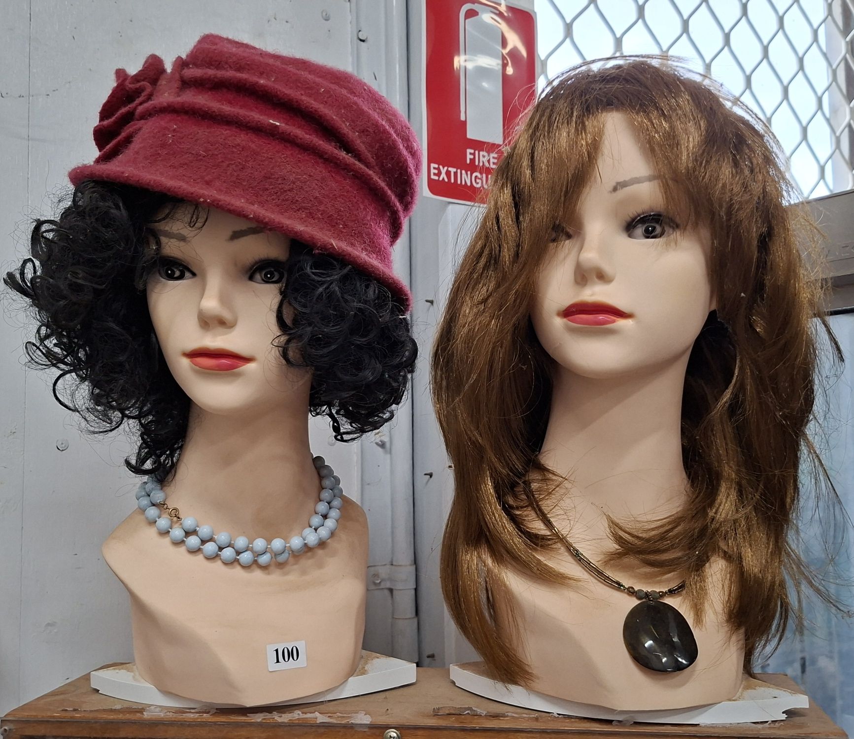 100 · 2 HEAD MANNEQUINS